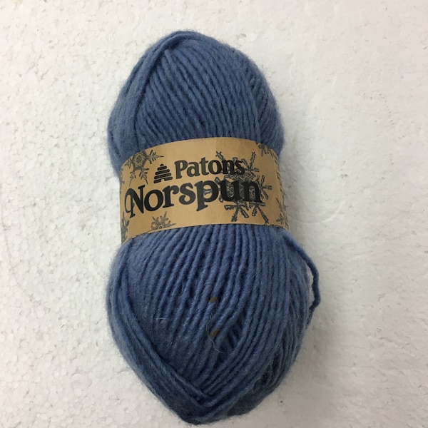 Discontinued Patons Norspun Yarn - BLUE color - 1 Skein Bulky Weight 3 1/2 oz - Machine Washable