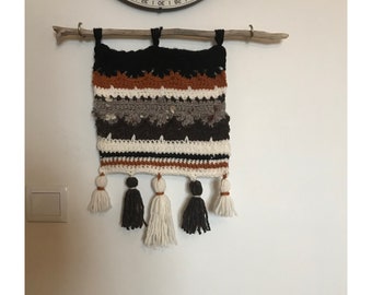 Gewebter Wandbehang mit Quasten, Gehäkelter Wandbehang, Boho Home Dekor, zeitgenössische Wandkunst Dekor, handgemacht in Schwarz, Ingwer, weiße Farben