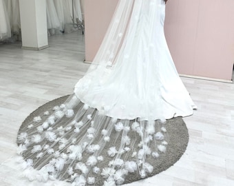 Petal Flower Wedding Veil, Wedding Veil with Flowers, Petal Wedding Veil, Boho Wedding Veil, Soft Bridal Veil