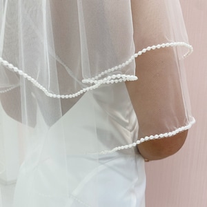 Pearl Edge Veil, Beaded Edge Bridal Bridal Veil, Pearl Veil, Hip Lenght Two Tier Wedding Veil with Corded Edge