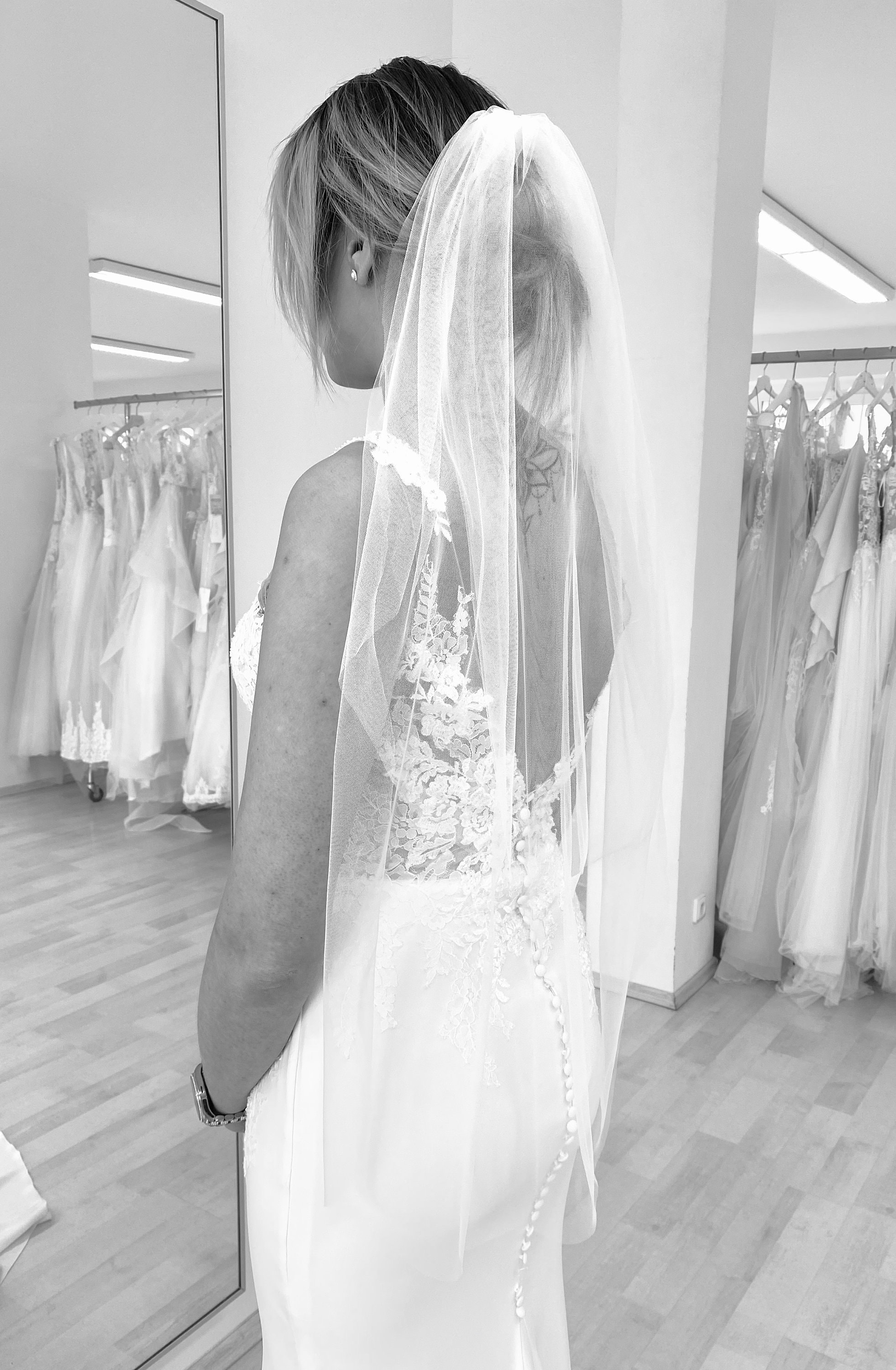 Velo Da Sposa Cattedrale Nero A 2 Strati – Lunghezza 300 Cm, In Morbido Tulle Con Pettine, Bordo Tagliato, Accessorio Per Halloween E Matrimoni Alternativi - 5