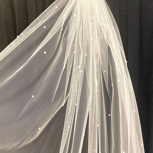 Pearl Wedding Veil, Tulle Bridal Veil with Pearls, Wedding Long Veil, Bride Wedding Veil, White Ivory Cathedral Long Veil Simple Pearl Decor zdjęcie 7