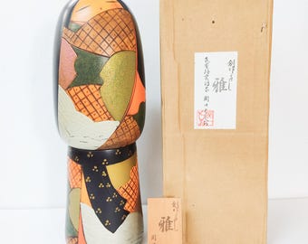 RARO Muñeca Kokeshi de Toshio Sekiguchi "Miyabi" con caja (2-1248)