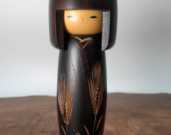 Vintage Usaburo Sosaku Kokeshi / Muñeca de madera japonesa con motivo de trigo (E-19115)