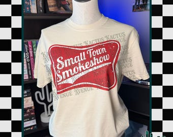 Small town Smokeshow Western T-Shirt, Yallternative country Graphic Tee , Concert outfit women, country girl tshirt, vintage cowgirl tops