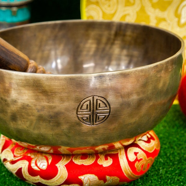 LAST Chance 40%!Tibetan 9" Power of The Full moon Handmade Singingbowl for sound healing, meditation, yoga and chakra balancinget