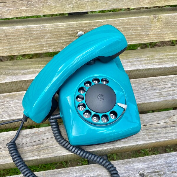 Vintage turquoise phone, Old rotary phone, Turquoise phone, Circle dial rotary phone, Vintage landline phone, Old Dial Desk Phone