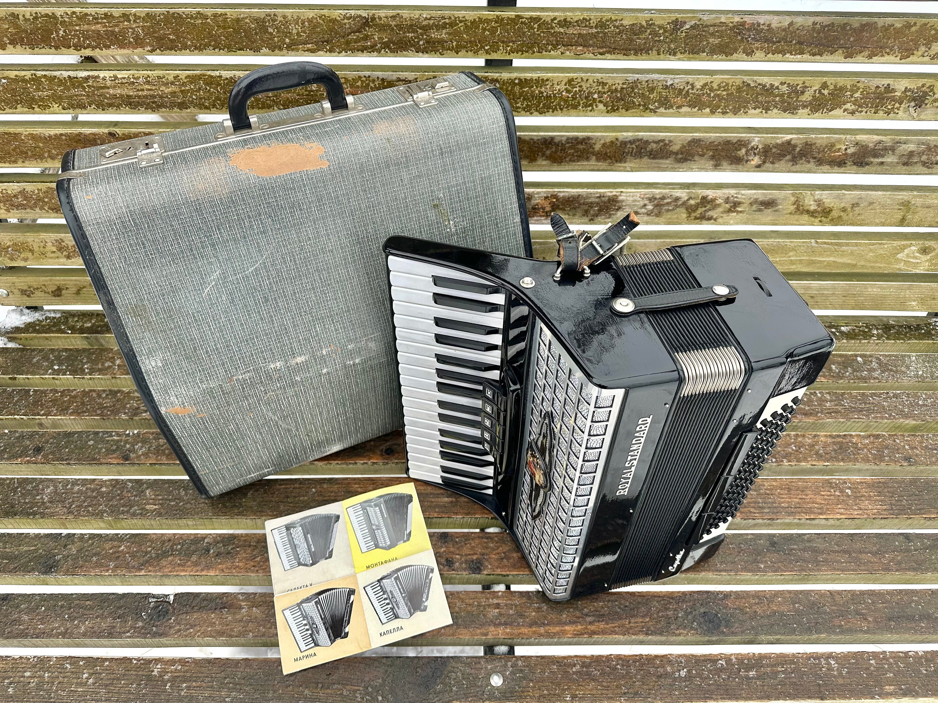  Standard アコーディオン 37鍵９６Ｂ.型名Capella Standard アコーディオン 37鍵96B.型名Capella