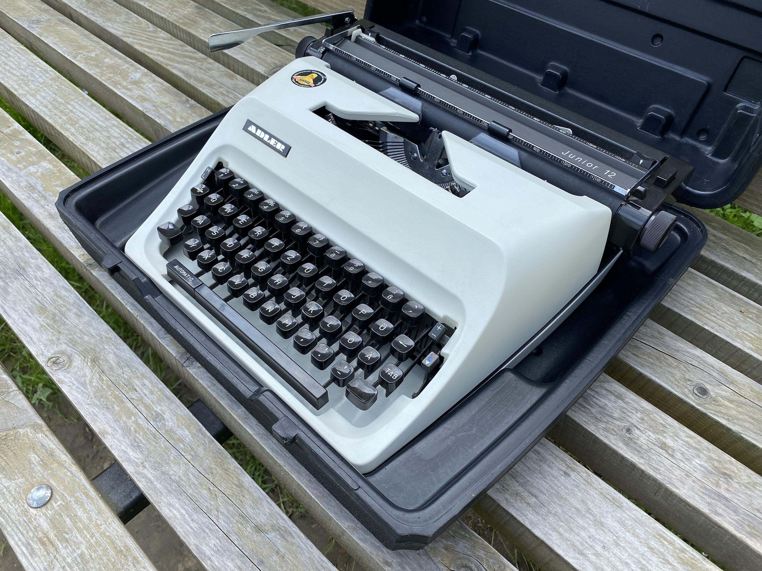 ジンジャー❤️ ドイツ アドラー社製携帯英文タイプライター❤️ Yahoo!オークション -「タイプライタ adler」の落札相場・落札価格