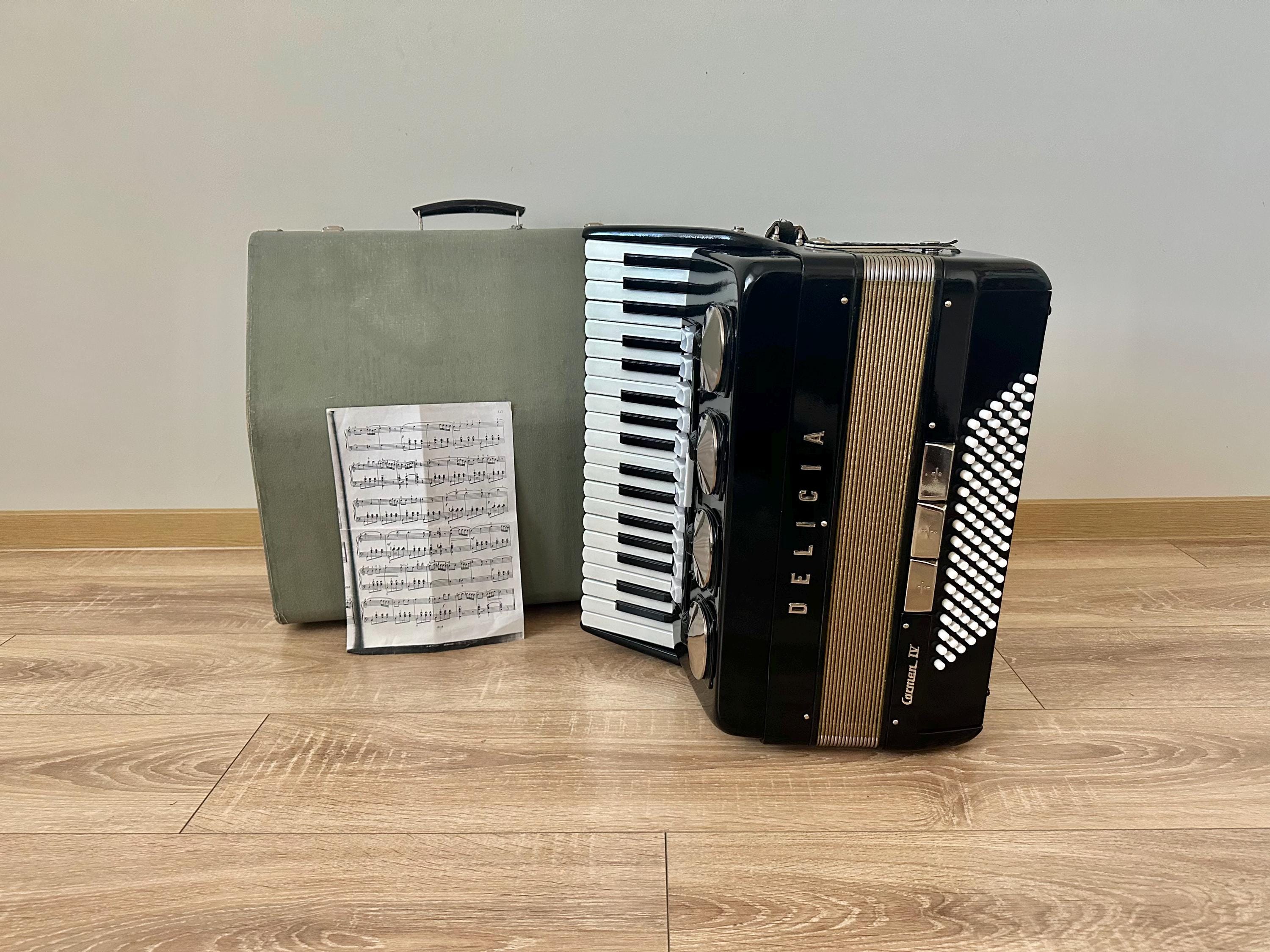 Rare Delicia Accordion, 7/8 Accordion, 96 Bass, 37 Key, 4 Voice 