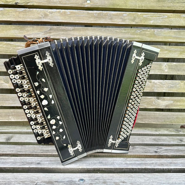 Rare Antique wooden bayan 1940s, Brass voices, Master button accordion, Handmade bayan, Professional button accordion, Accordion, VIDEO
