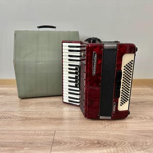 weltmeister アコーディオン 赤 37鍵 48ボタン Amazon.com: New German Piano Accordion Weltmeister Saphir Red