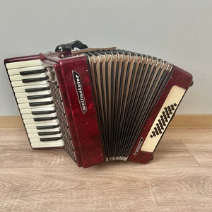 Rare working Weltmeister accordion, 1/2 accordion, 32 Bass, 26 keys, 2 voices, New Straps, Musical instrument, Small accordion, VIDEO