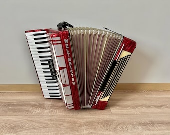 Weltmeister Amigo accordion, 120 Bass, 3 voice, 5+3 registers, Germany accordion, 4/4 accordion, Accordian, Great sound, New Straps, VIDEO