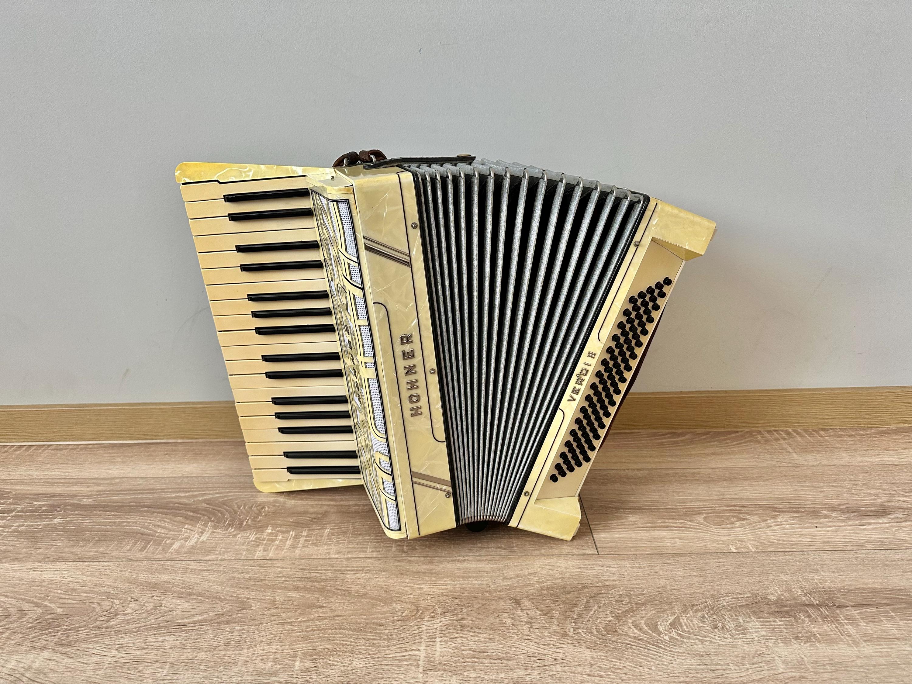 アコーディオン HOHNER VERDI II （初期） Rare Hohner Verdi 2 Accordion, 80 Bass, 3 Voice, Germany
