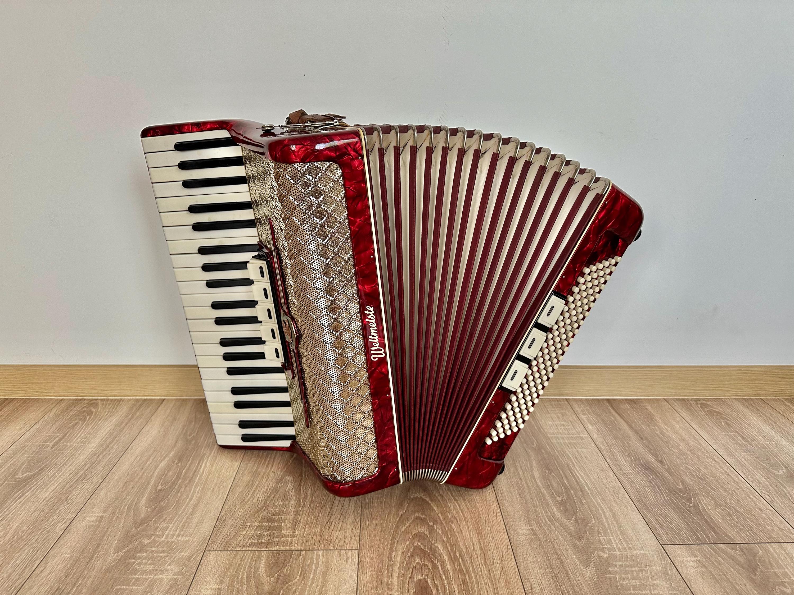 Weltmeister Stella Piano Accordion, 120 Bass, 3 Voices, 5