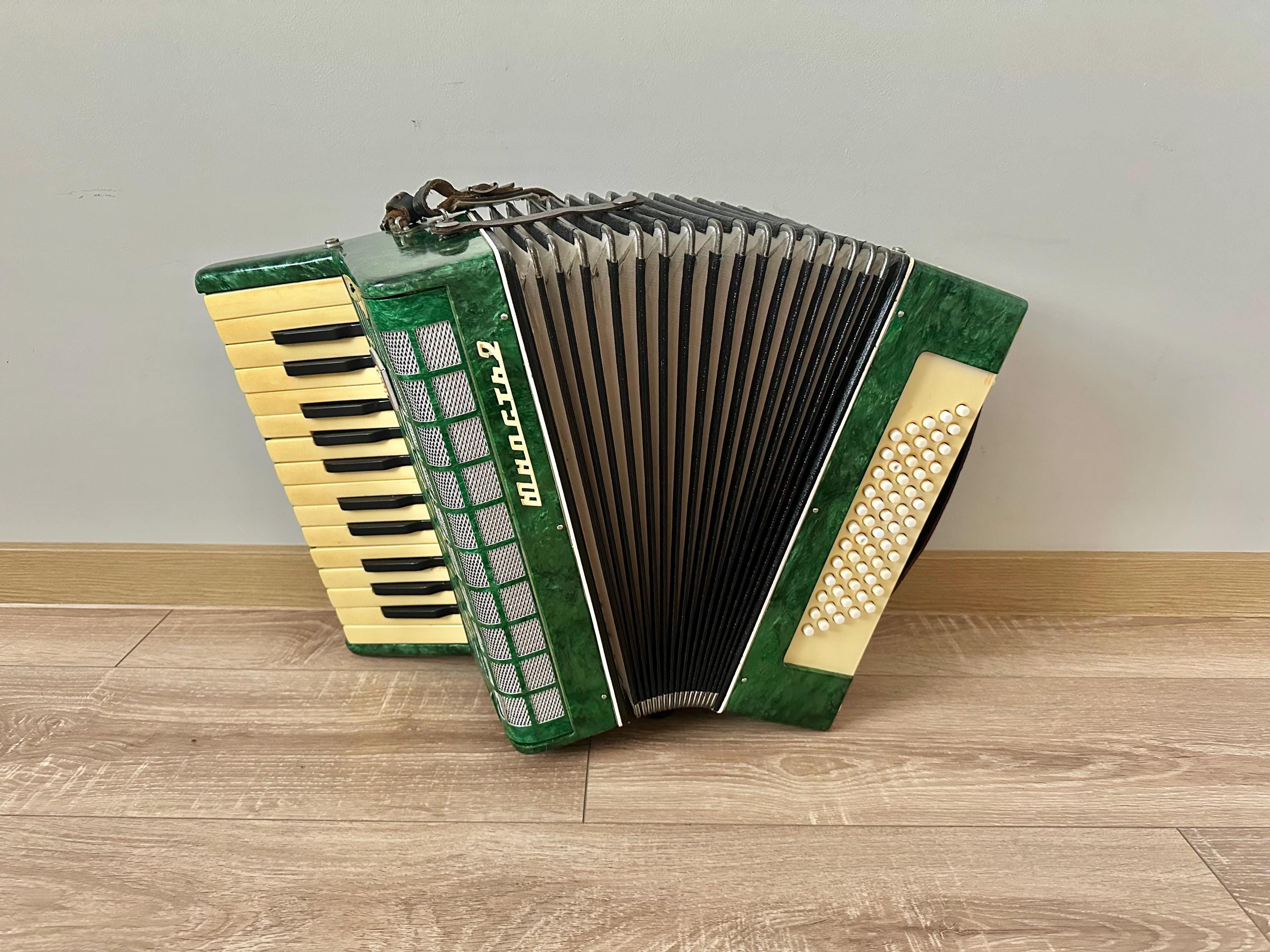 Russian button accordion - Etsy 日本