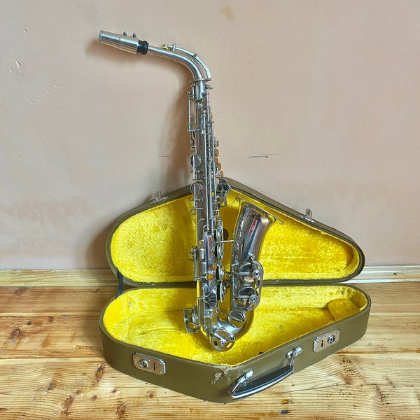Big Vintage Saxophone, Alto saxophone, 27 inches, Jazz saxophone, Wind musical instrument, Made from brass, USSR orchestra, Good condition