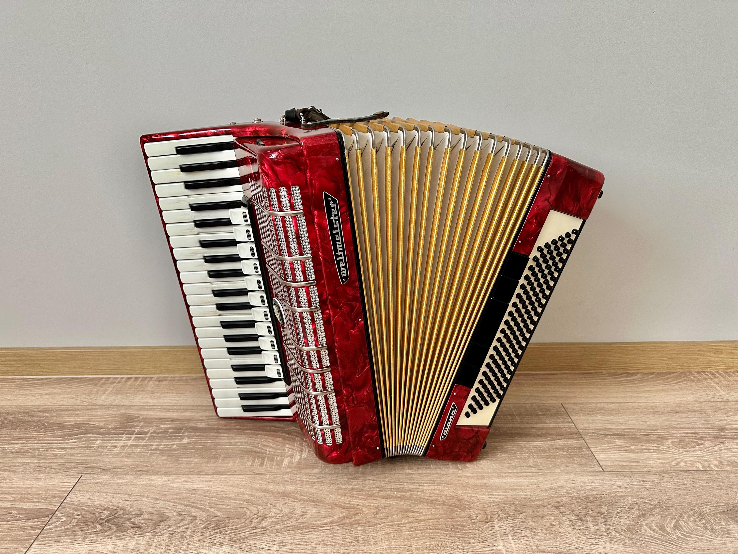 Weltmeister Diana Accordion, 120 Bass, 41 Keys, 4 Voices, 11+3