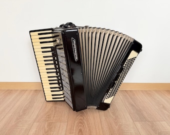 Vintage Piano Accordion Hohner Model Verdi III M 120 Base Piano
