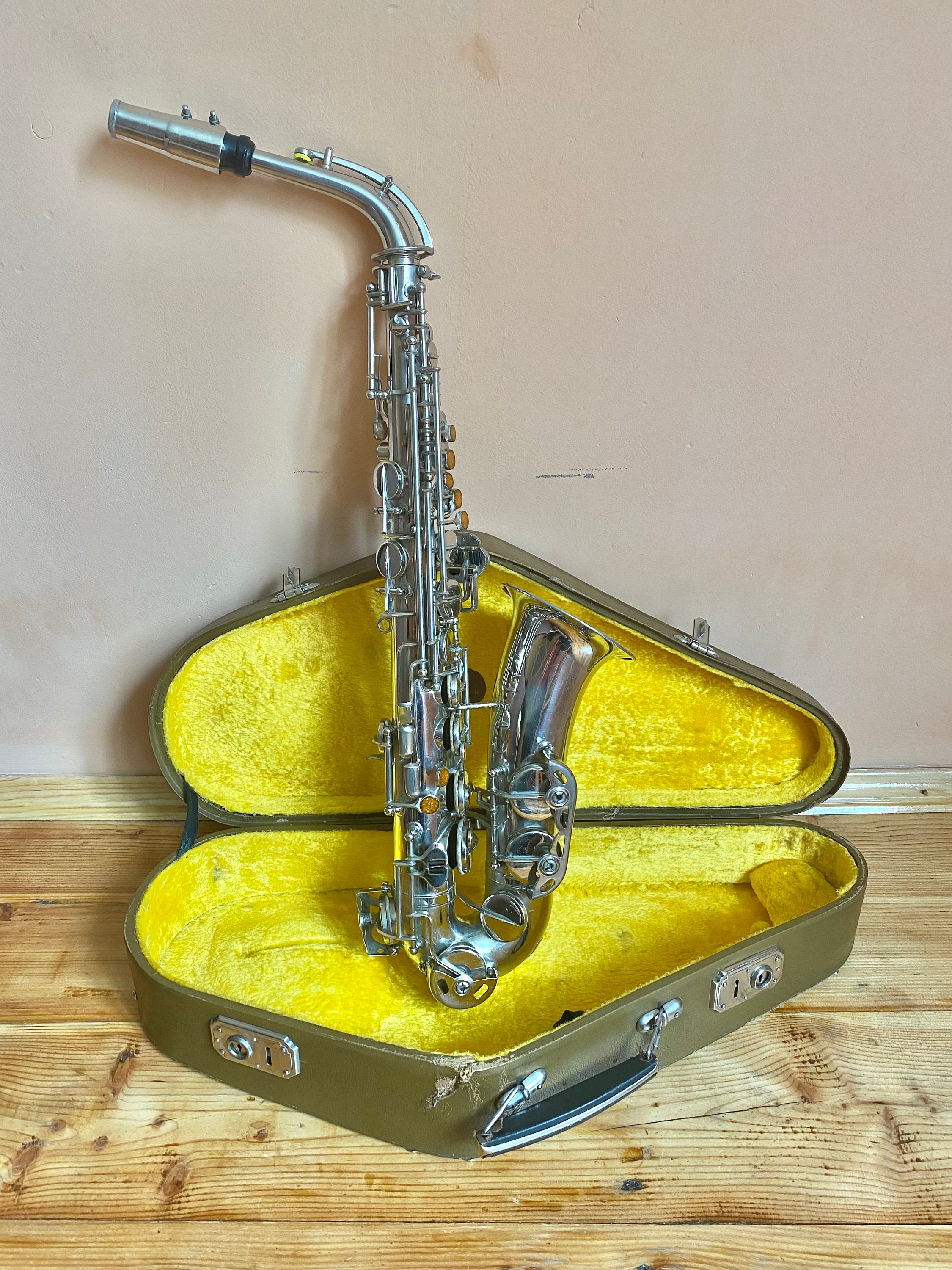 Big Vintage Saxophone, Alto Saxophone, 27 Inches, Jazz