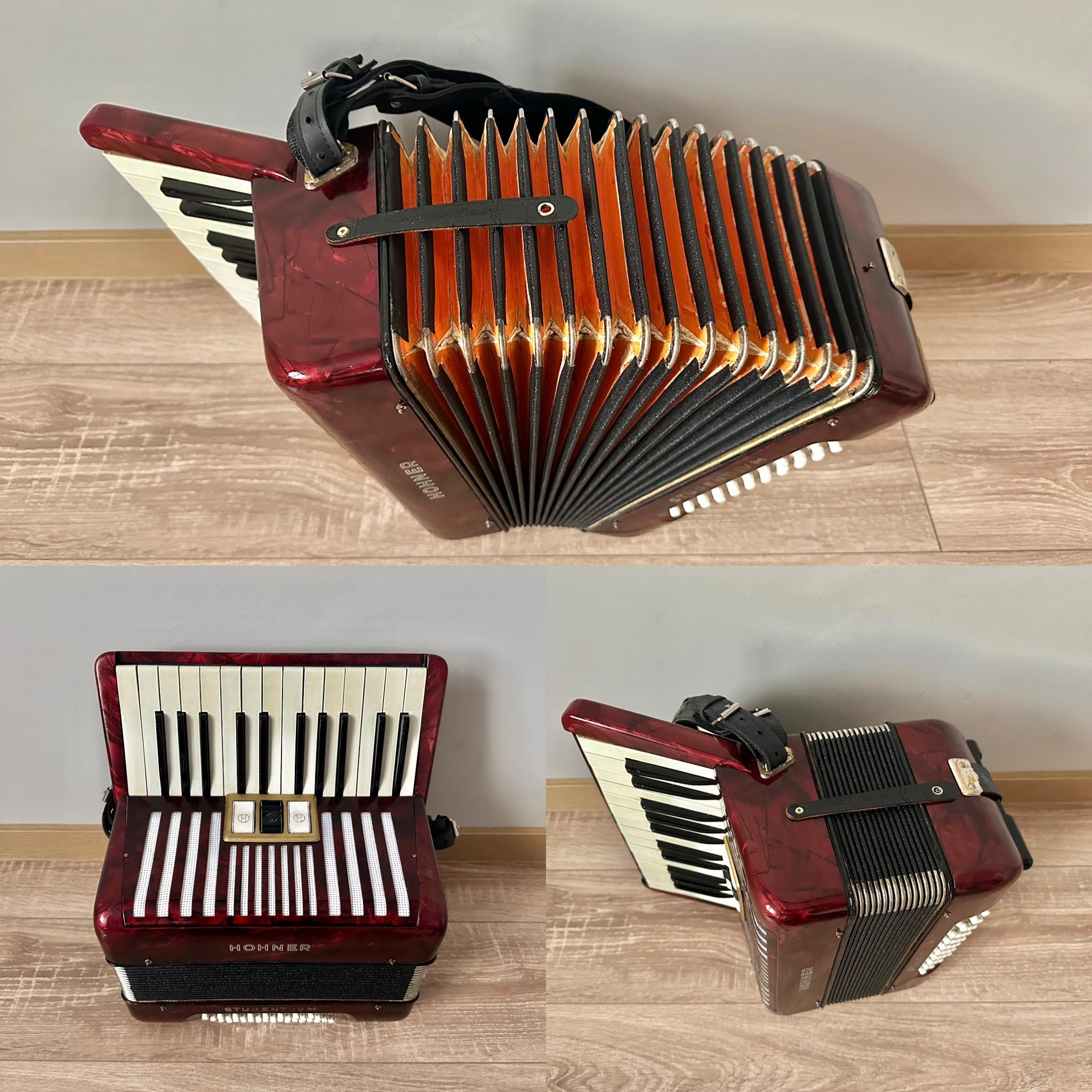 Rare Accordion Hohner Student IVM, 32 Bass, 2 Voice, Germany Rare Accordion Hohner Student IVM, 32 Bass, 2 Voice, Germany