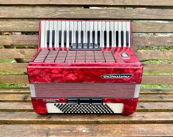 Weltmeister Stella Piano Accordion, 7/8 Accordion, 96 Bass, 37