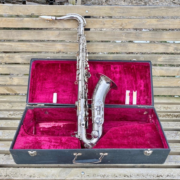 Big Vintage Saxophone, Tenor saxophone, 33 inches, Jazz saxophone, Wind musical instrument, Made from brass, USSR orchestra, Good condition