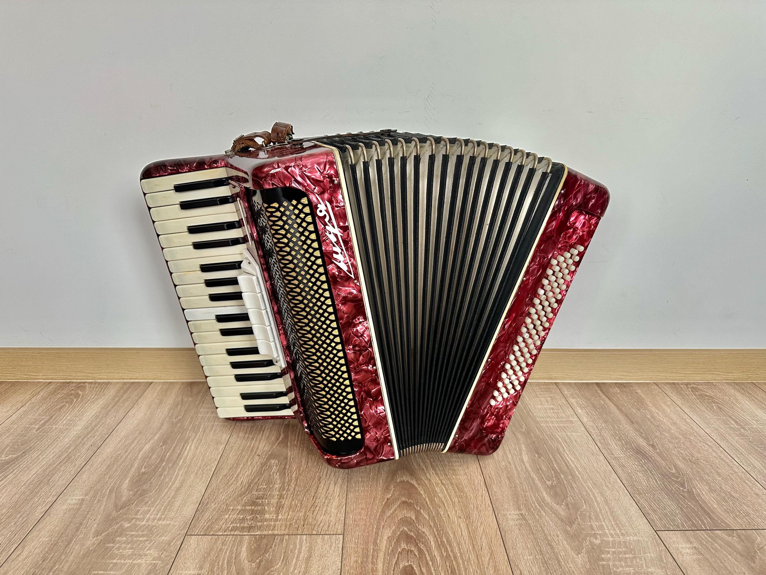 Russian button accordion - Etsy 日本