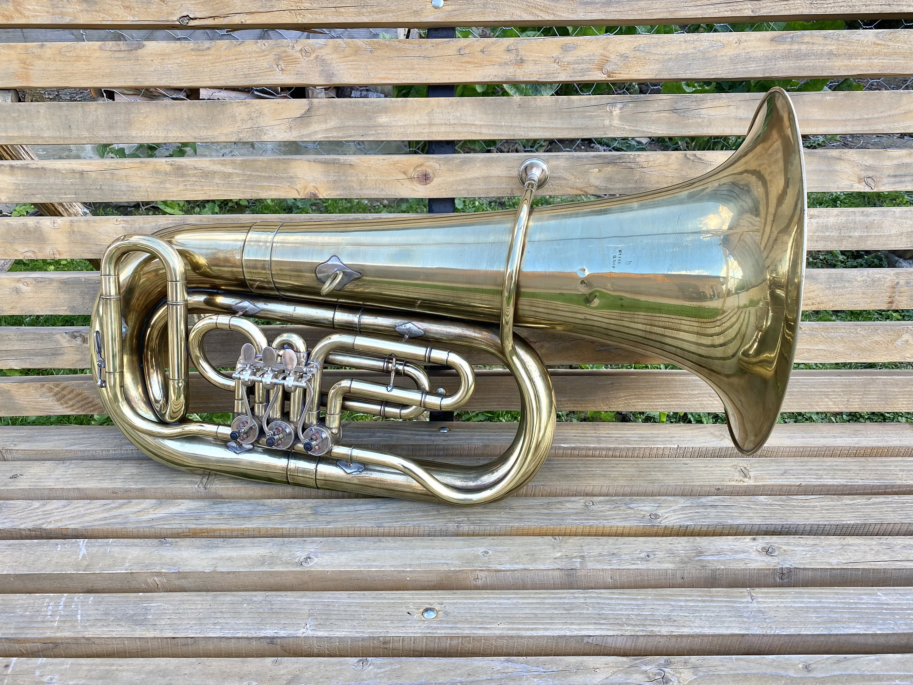 Große Musiktrompete Musikinstrument Tuba 36 Zoll aus -  Österreich