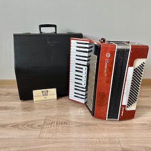 Like New Russian accordion, Accord accordion, Model Altair, 37 keys, 96 Bass, 3 voice, 5+3 registers, Accordeon, Acordeon, Sale, VIDEO