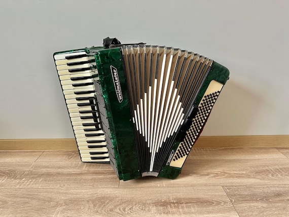 Weltmeister Stella Accordion: 120 Bass, 5+3 Register, New Straps