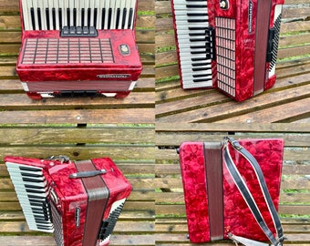 Weltmeister Stella Piano Accordion, 7/8 Accordion, 96 Bass, 37