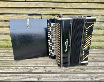 Working Vintage Russian bayan Rosvov Don, 100 bass, Antique Bayan, Button accordion, Original Case, USSR Accordion, Soviet bayan, VIDEO