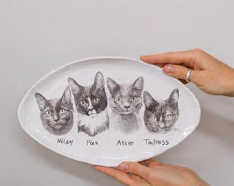Custom Multi Pet Portrait Plate, Personalized Cat Portrait, Hand Painted Ceramic Keepsake, Cat Mom Gift, Pet Memorial, Christmas Gift