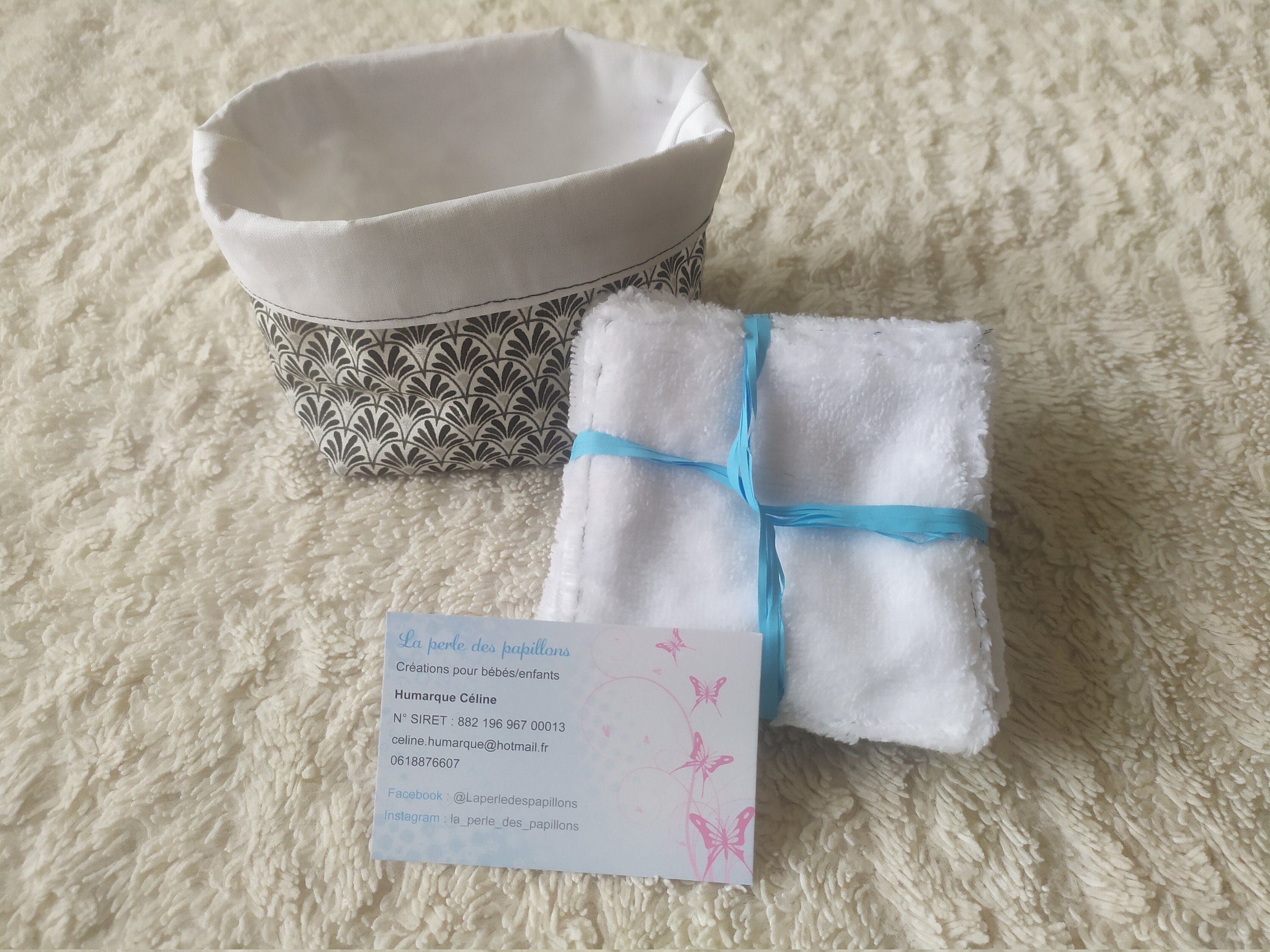 Corbeille en Tissus Japonais Éventail Noir et Blanc Réversible Ses Lingettes Éponge de Bambou