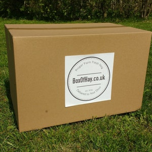 Box of Proper Farm Fresh Organic Timothy Hay Great for Guinea Pigs, Rabbits & Other Small Pets Approx 7kg image 3
