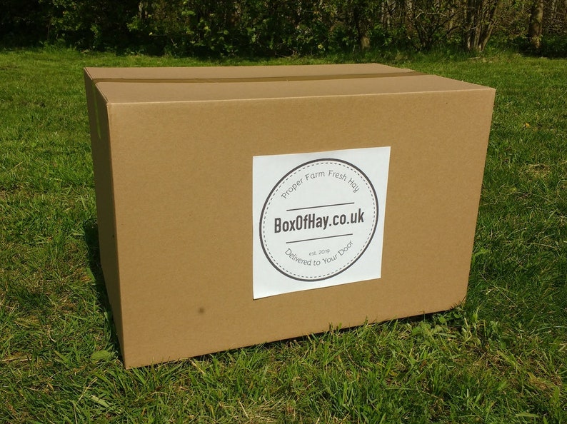 Box of Proper Farm Fresh Organic Timothy Hay Great for Guinea Pigs, Rabbits & Other Small Pets Approx 7kg image 3