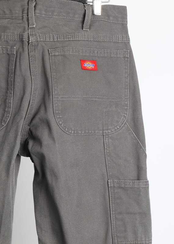 33' M-L Dickies Cargo Pants