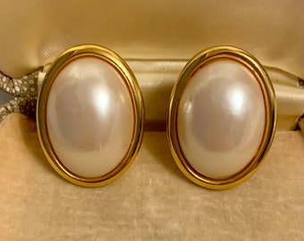 Vintage Clip On Earrings, Clip On Pearl Earrings, 80s Earrings, Vintage 80s Jewellery, Vintage Pearl Earrings, Gift For Her