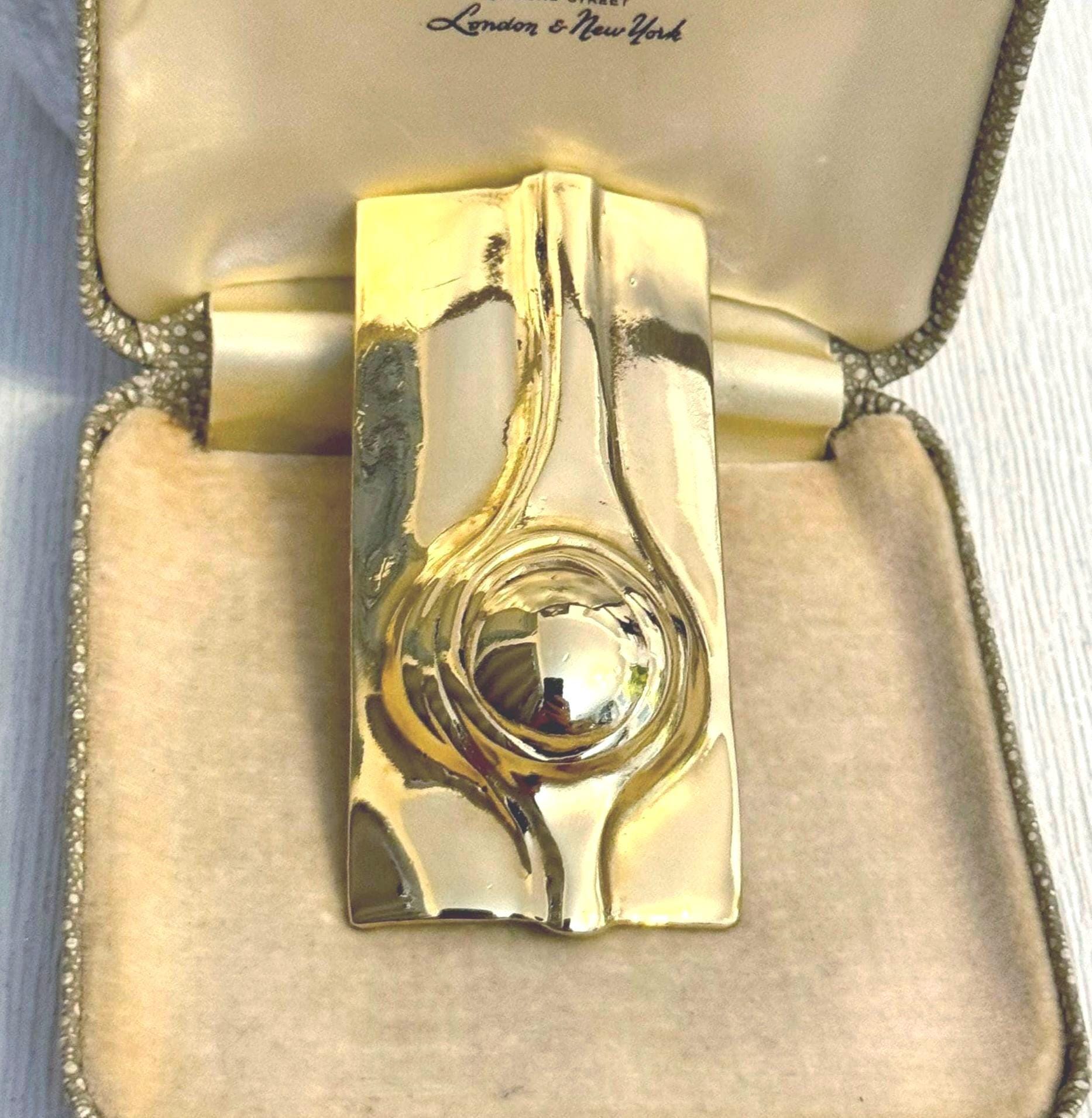 Carven paris brooch - Etsy 日本