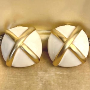 Les Bernard Vintage Clip On Earrings: Gold Tone Enamel Statement Jewelry
