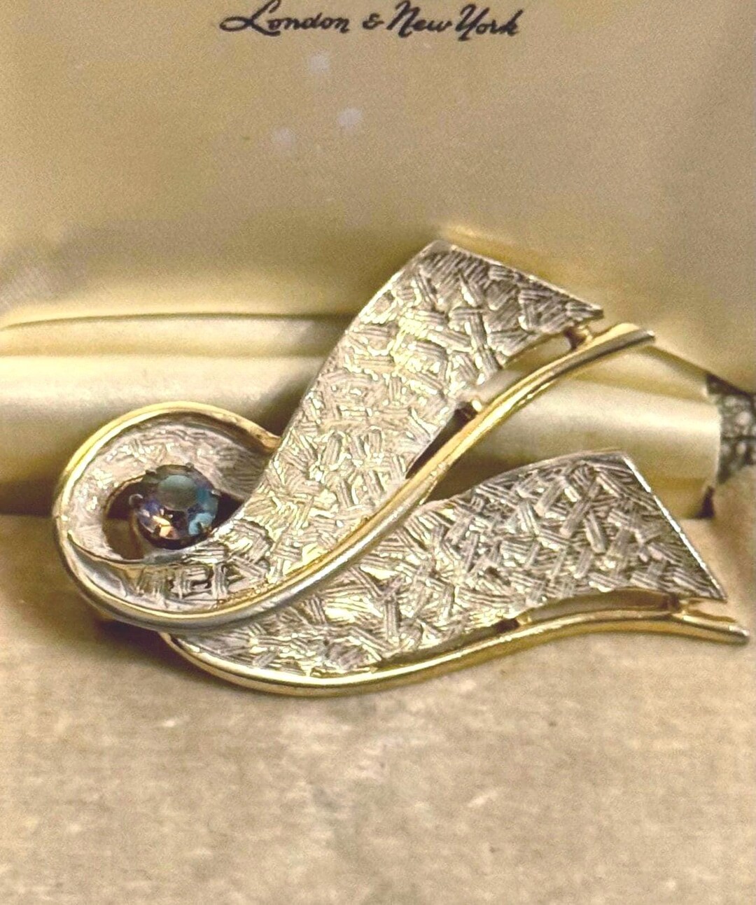 Kramer Ribbon Walk Vintage Kramer Ribbon Brooch: Designer Collectable Jewelry - Etsy