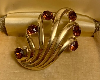 Vintage Gold Crown Trifari Brooch, Vintage Designer Brooch, Vintage Jewelry, Wedding Jewellery, Gift For Her, Crystal Brooch, Vintage Gift