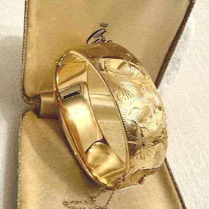 Vintage 9k Rolled Gold Etched Bangle: Scrolling Foliate Design