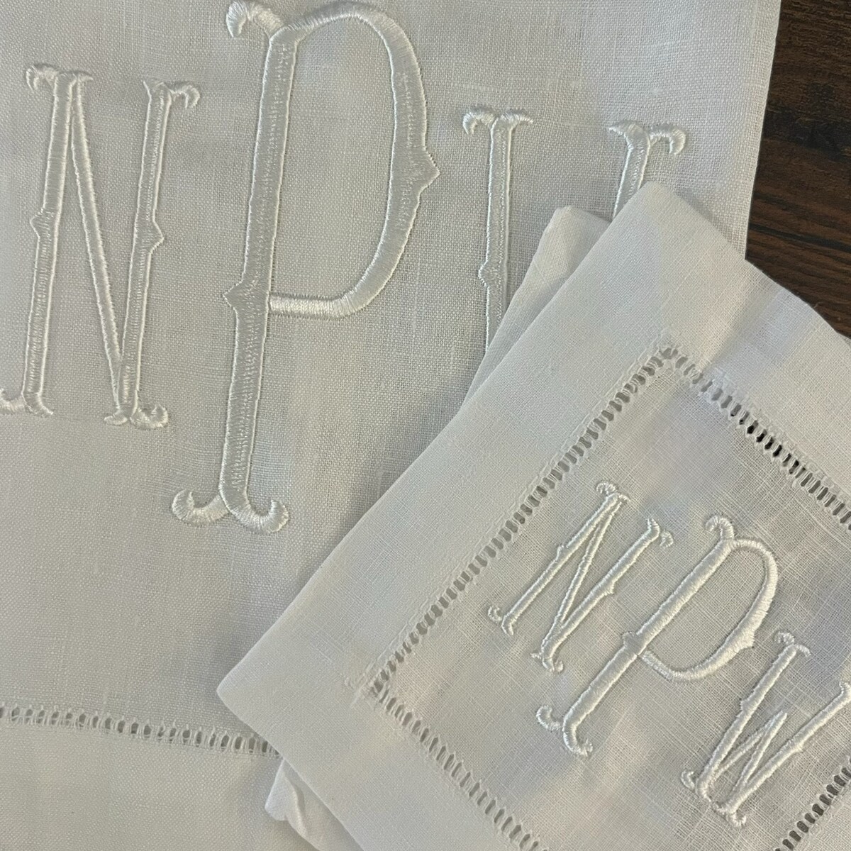Set of 4 Embroidered Monogrammed Cocktail Napkins, Linen Cocktail Napkins, Housewarming Hostess Gift, Party Decor, Monogrammed Linen Wedding Gift - Etsy