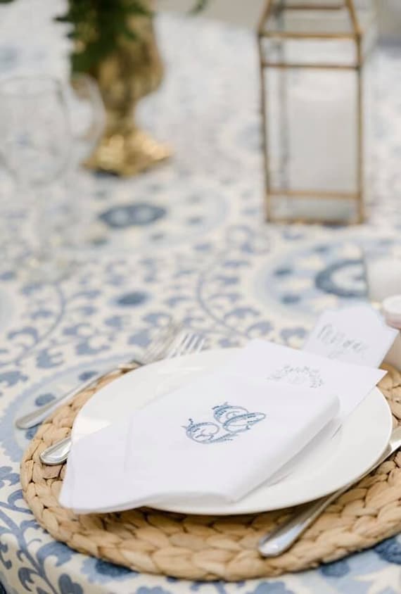 Personalized Embroidered Monogrammed Wedding Napkins, Table Napkins, Classic Hemstitch Linen Napkins, Set of Dinner Party Napkins, 20 x 20