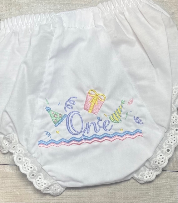 Embroidered First Birthday Bloomers, First Birthday Diaper Cover, Match your Birthday Baby Outfit, One Birthday, WONEderful Birthday Bloomer
