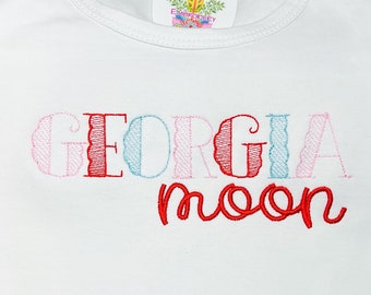 Mädchen Name Valentinstag Rüschen Shirt, Langarm, Kurzarm, Mädchen, Kleinkind Valentine Shirt Baby, bestickt, weißes Vday Herz Shirt