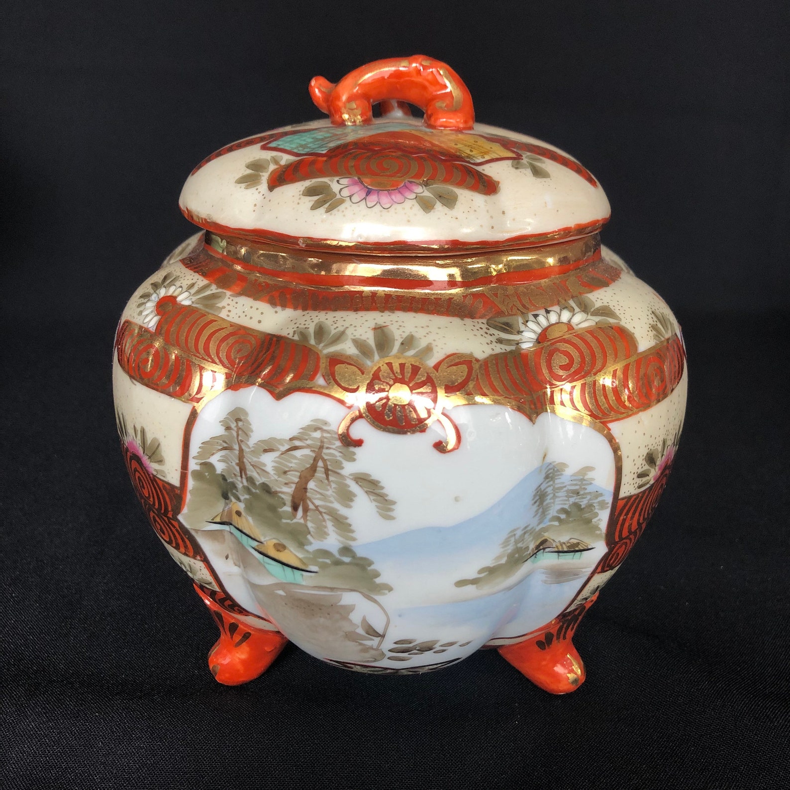 Amazing Antique Japanese Kutani Hand Painted Porcelain Ginger Jar Made